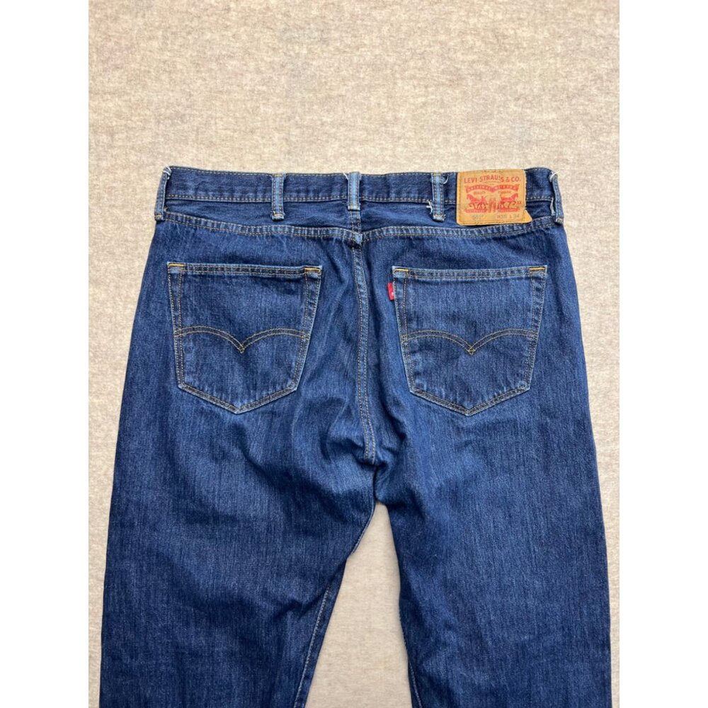 Levi's 501 Button Fly Medium Wash Straight Leg Men's Denim Jeans 38 X 34 - Picture 4 of 10